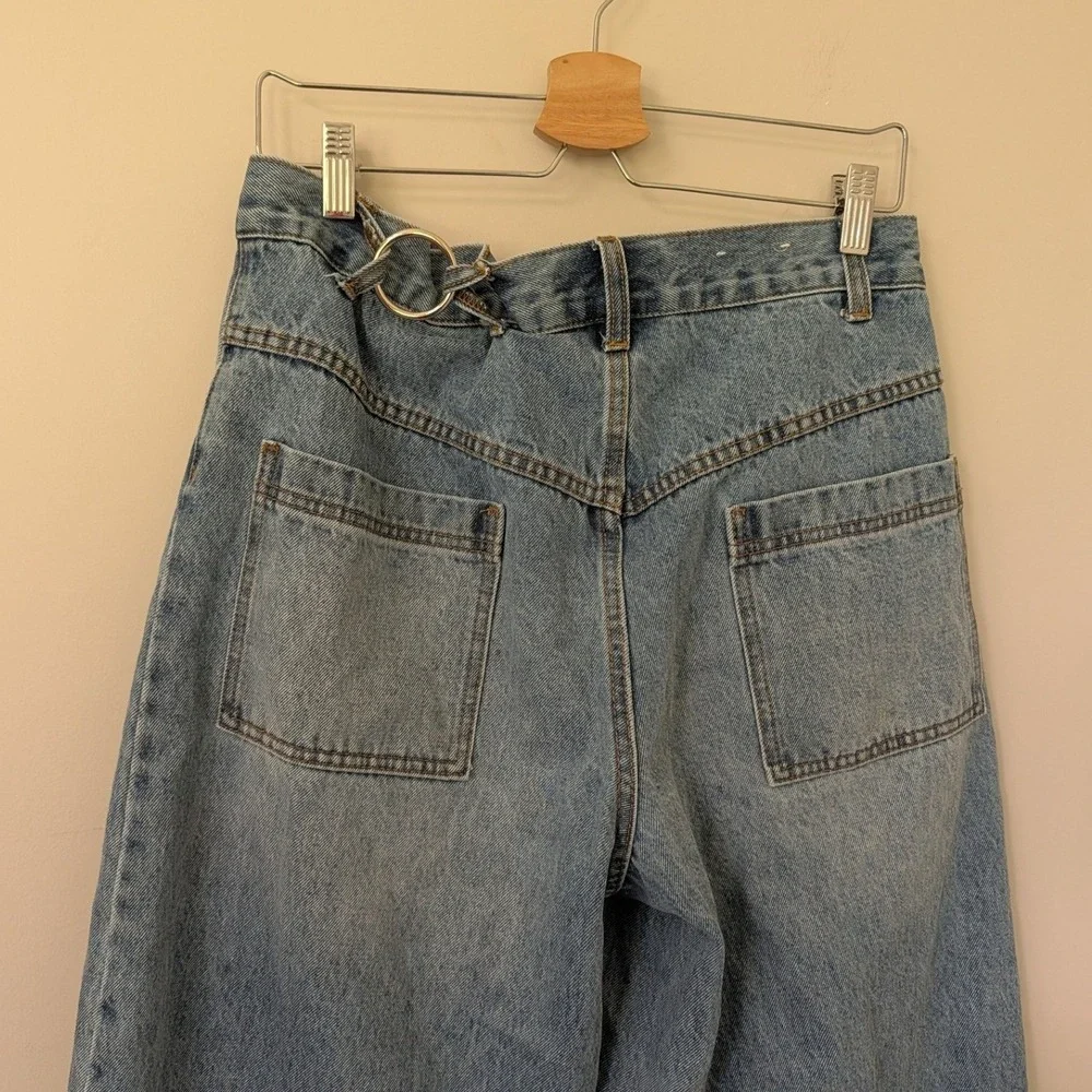 KBD by Kahlana Barrel Leg Jeans Light Wash Vintage Wash O-Ring Baggy - Picture 5 of 7